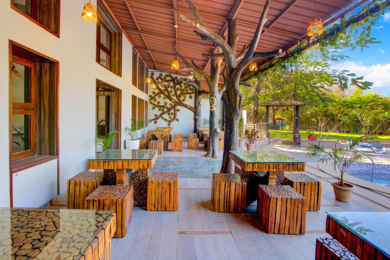 فندق Club Mahindra Netrang المظهر الخارجي الصورة