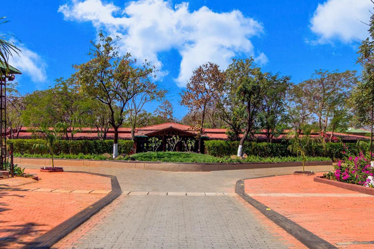 فندق Club Mahindra Netrang المظهر الخارجي الصورة