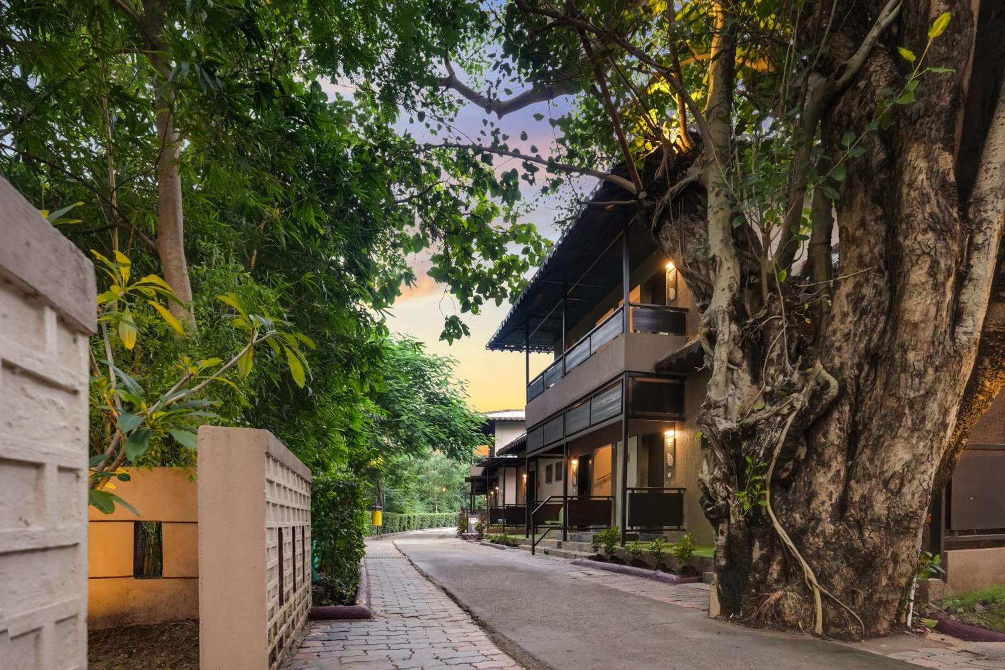 فندق Club Mahindra Netrang المظهر الخارجي الصورة